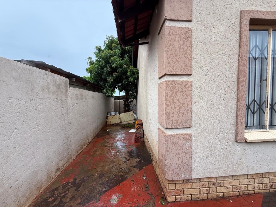 4 Bedroom Property for Sale in Tlhabane West North West